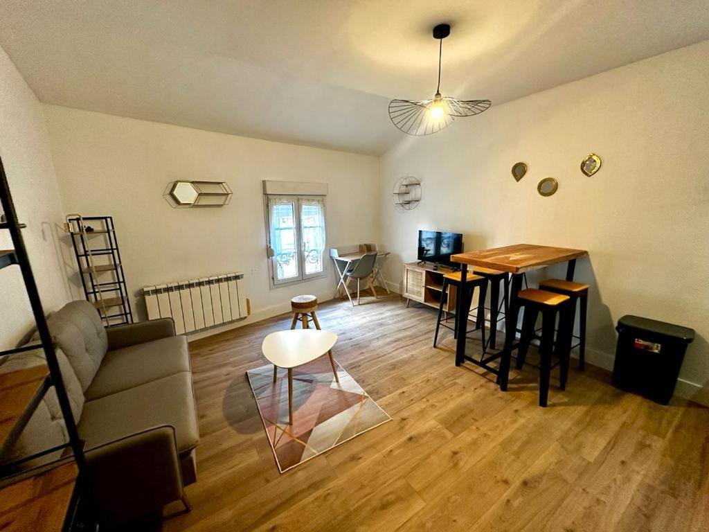 Le Petit Rempart Apartment นีออร์ ภายนอก รูปภาพ